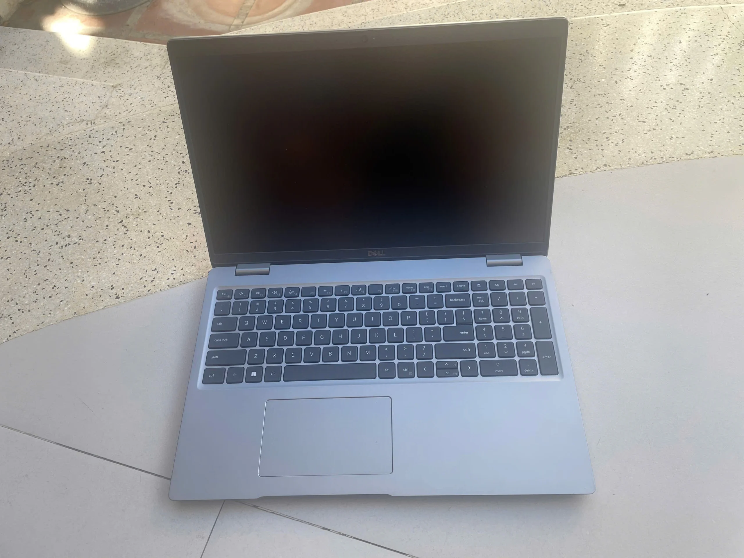 Dell Latitude 5520 (sx 2021 i5/8/256 G5P0FL3)