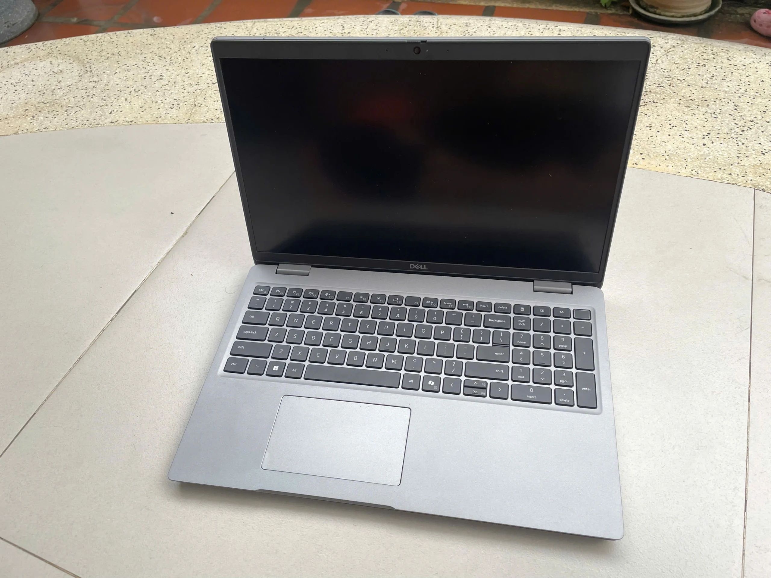 Dell Precision 3560 (sx 2021 i5/8/256 CB6QDL3)