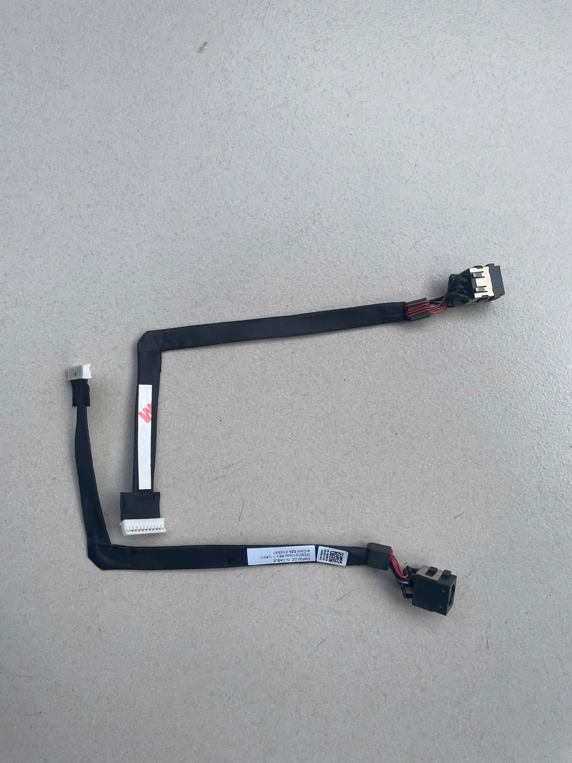 Cáp nguồn Dell Precision 7730 7740 69N59