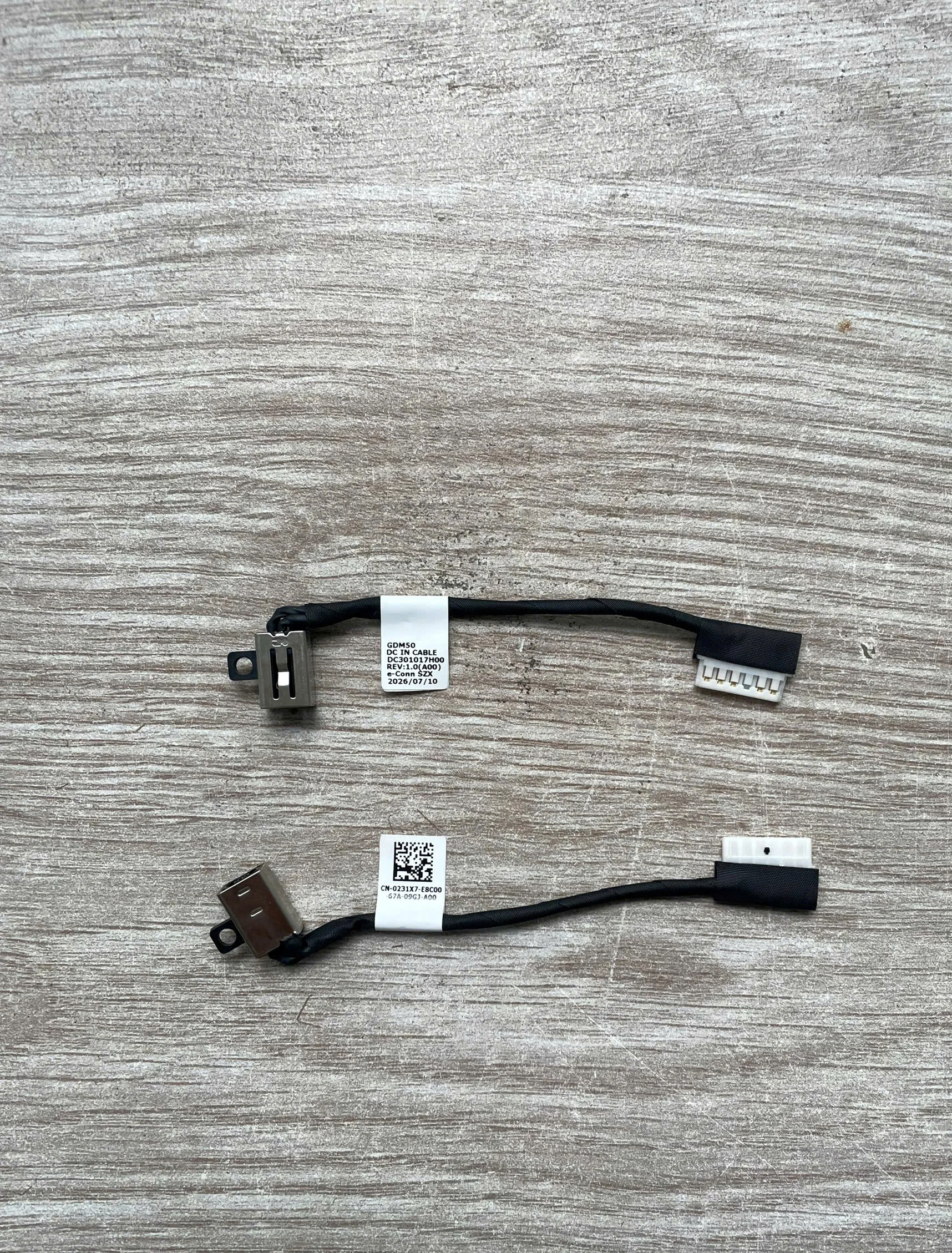 Cáp nguồn Dell Inspiron Vostro 3510 3520 231X7